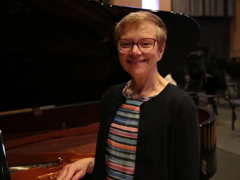 Associate Professor Katharine Boyes