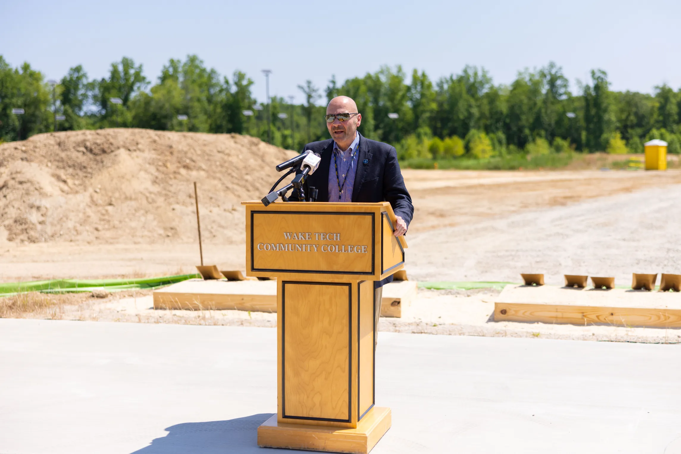 Jeff Carter, vice president of Facilities, speaks at the groundbreaking ceremony for the Advanced Technology Center at Wake Tech East.