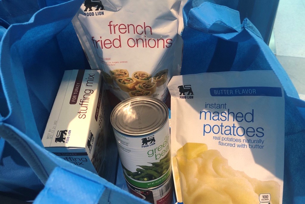 Wake Tech Students Receive Thanksgiving Meals