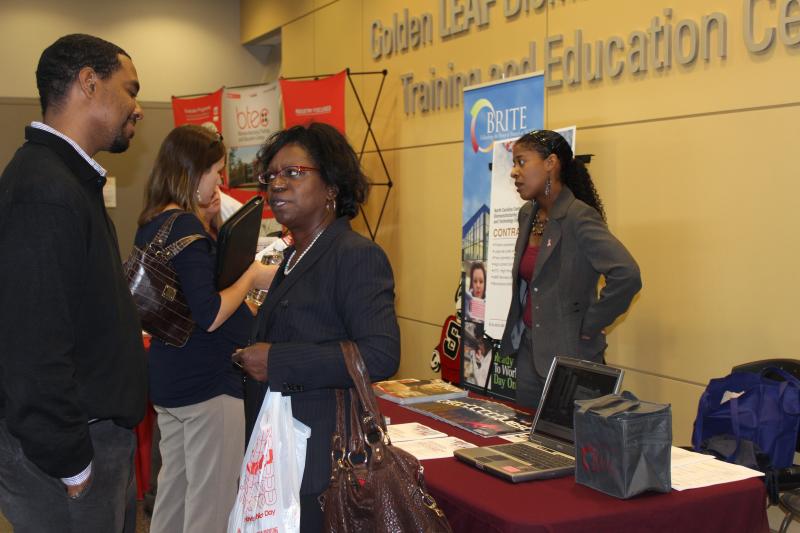 BioNetwork Capstone Center Hosts Biomanufacturing Open House