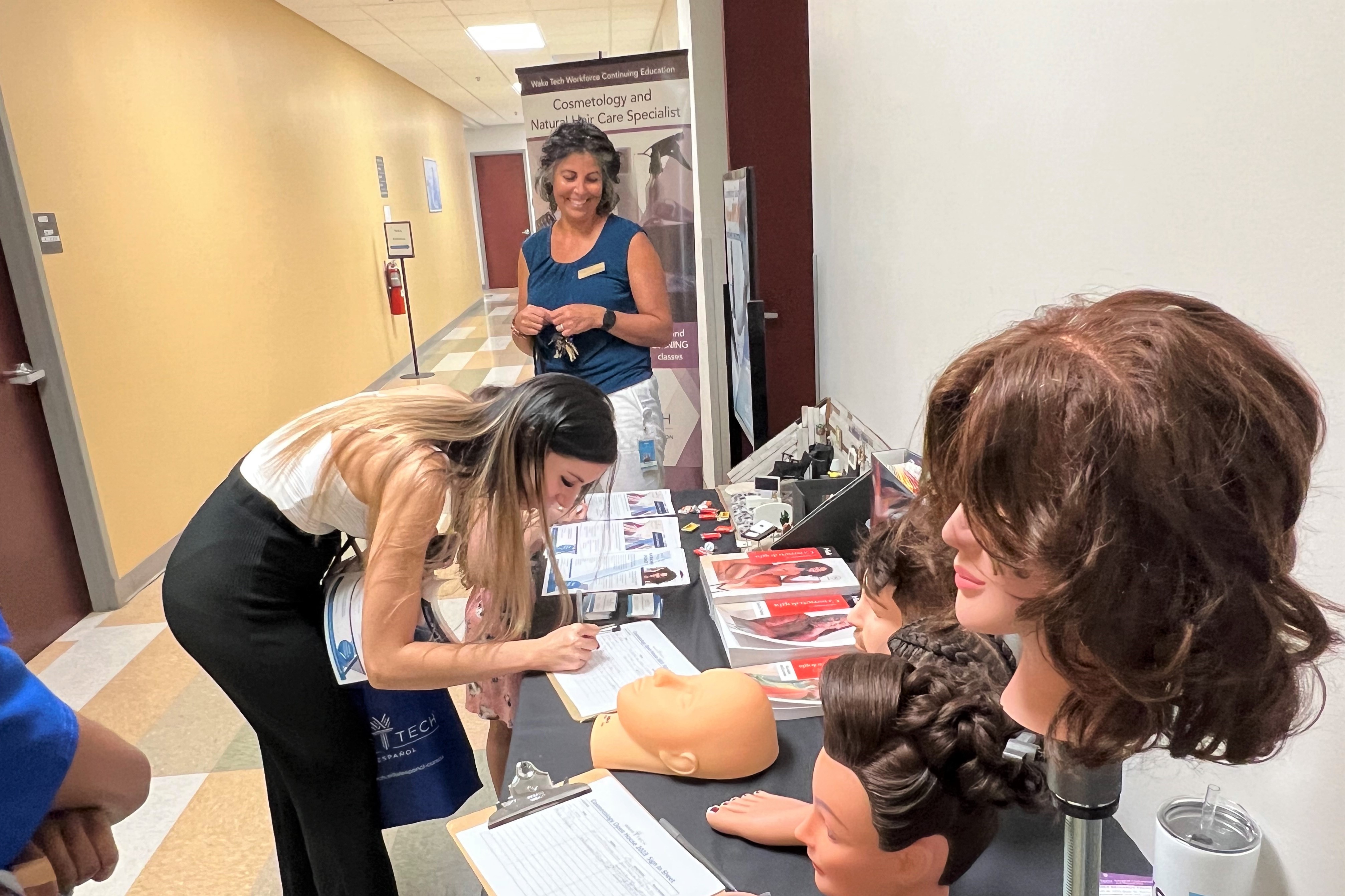 Workforce Continuing Education Open House in Spanish Draws a Crowd