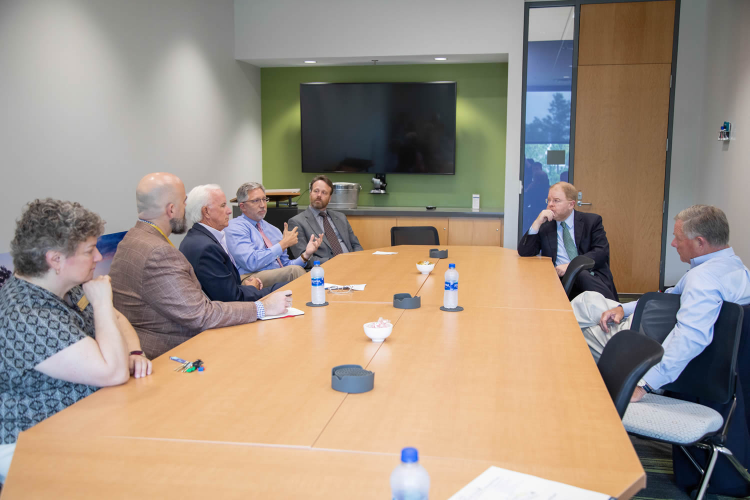 US Senator Richard Burr visited Wake Tech’s RTP Campus in Morrisville today. He toured the campus along with President Scott Ralls, Provost Keith Babuszczak, Board Chair Tom Looney, and NC Community College President Peter Hans.
