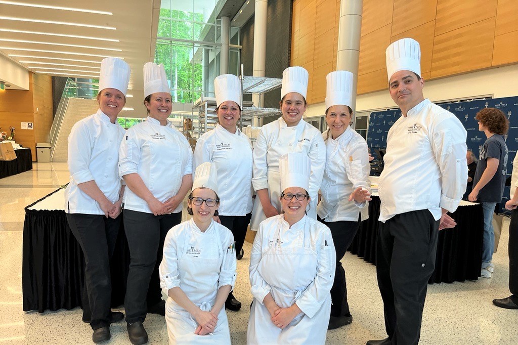 College Hosts Bakers’ Row 