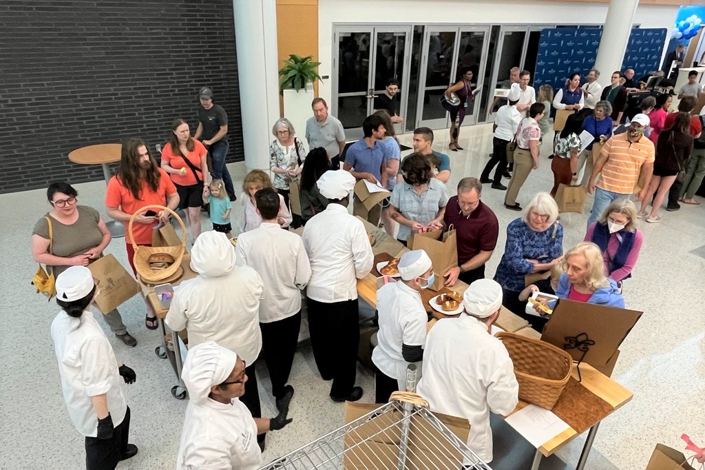 College Hosts Bakers’ Row 