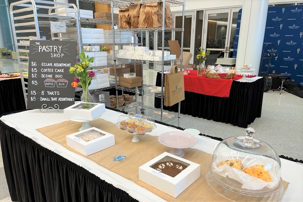 College Hosts Bakers’ Row 