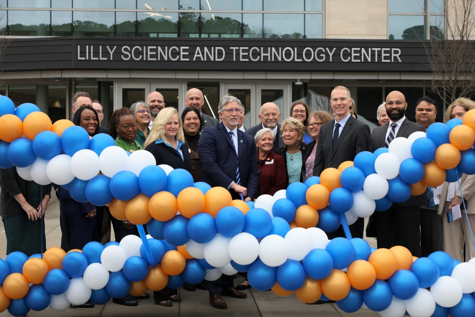 College Opens Doors of New Lilly Science and Technology Center 