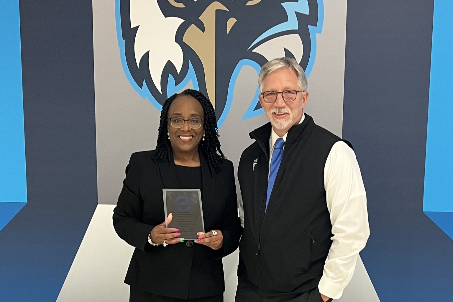 Vice Chair Williams Receives National Trustee Award