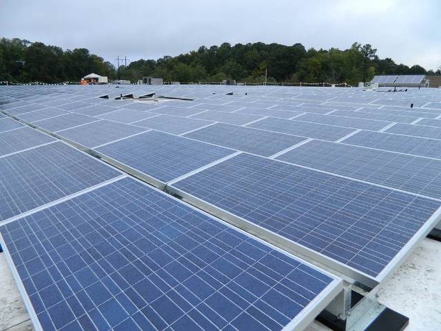 Wake Tech Unveils Rooftop Solar Array