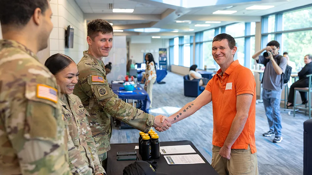 Summit Connects Veterans to Jobs, Resources