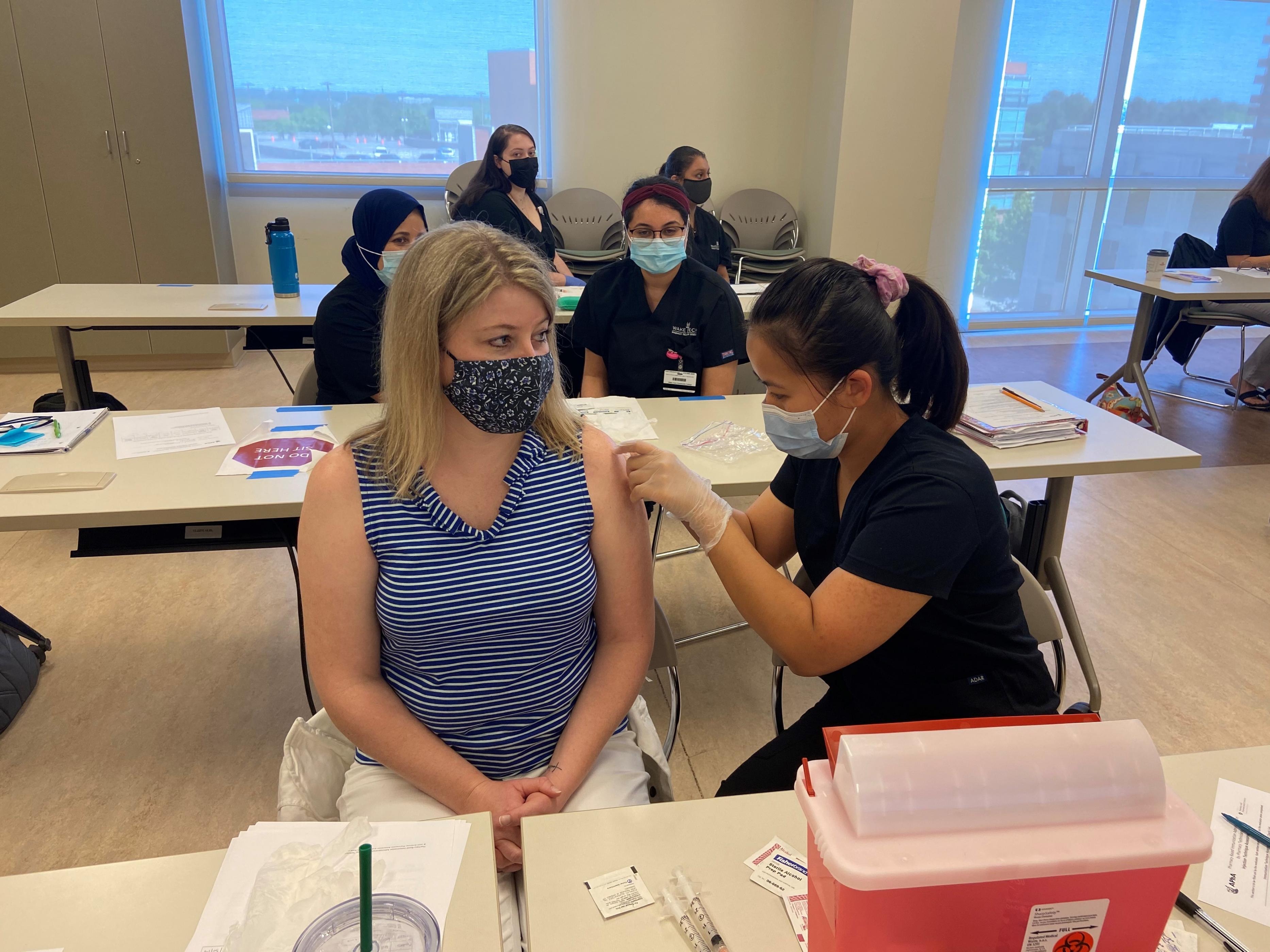 Wake Tech Pharmacy Technology Students Train to Administer Vaccines 