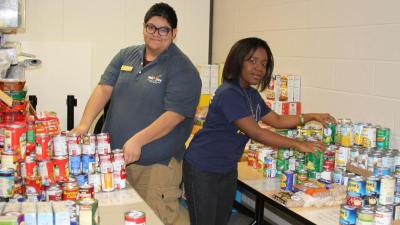 Wake Tech Students Organize Food Drive