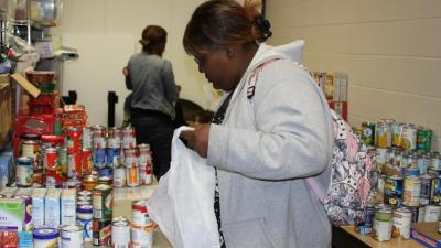 Wake Tech Students Organize Food Drive