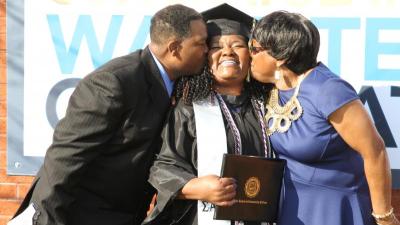 Wake Tech Holds Fall 2015 Commencement Exercises 
