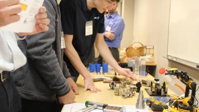 RALEIGH, N.C. (January 8, 2016) - More than 100 North Carolina manufacturers, economic development agencies, and community college leaders – along with student-apprentices – came together today for the first-ever Apprenticeship Summit. Co-hosted with the NC Triangle Apprenticeship Program (NCTAP), the day-long event, held at Wake Tech’s Beltline Education Center, included workshops and roundtables about best practices for apprenticeship programs in manufacturing.    NCTAP is a partnership among leading Tria