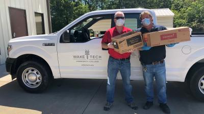 Wake Tech Employees Deliver Lunches to First Responders and Healthcare Workers