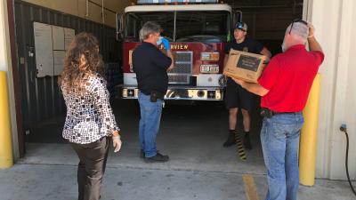 Wake Tech Employees Deliver Lunches to First Responders and Healthcare Workers