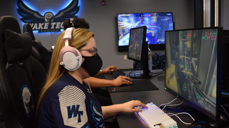 How to Play Games on - TechWiser