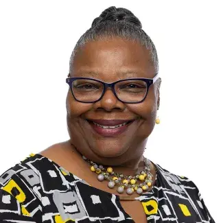 Edna  Artis