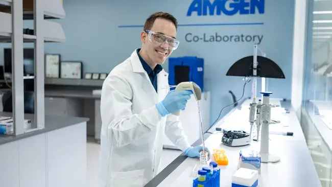 BioWork graduate Jonathon Bigsby in the lab